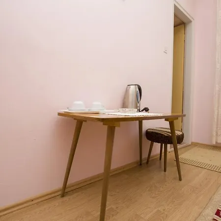 Andela Πανσιόν 3*