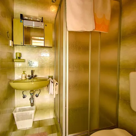 Guest house Andela 3*