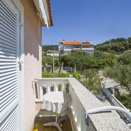 Πανσιόν Andela 3*