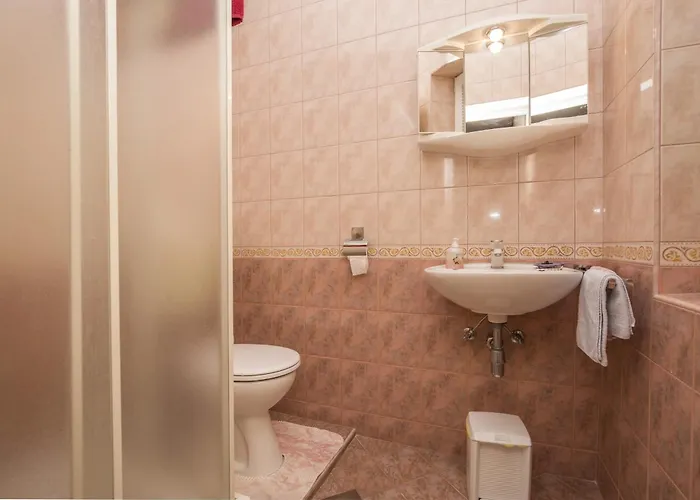 Πανσιόν Andela Banjol